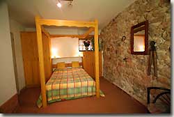 
La Bastide: Schlafzimmer 
 -- Schne Ferienunterkunft in historischer Bastide (18. Jh.) im Departement Var, Cte dAzur