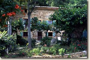 Vermietung von Bastide, Villa, Ferienwohnungen und mblierten Ferienunterknften in der Provence